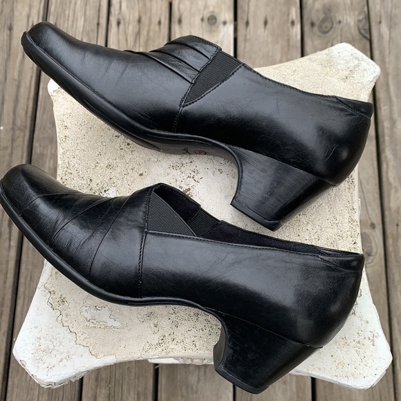 Clarks Everyday Active Air Black Shoes Size 7N - Picture 3 of 9